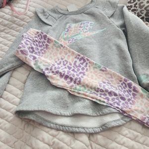 Girls size 5 Nike outfit gently used